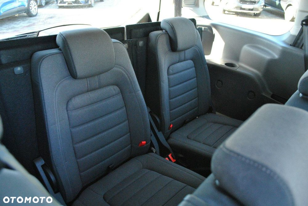 Ford Tourneo Connect Grand - 30