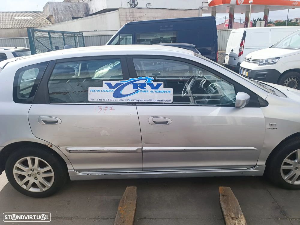 Honda Civic 1.7 CDTI 2005 - Viatura para Peças - 2