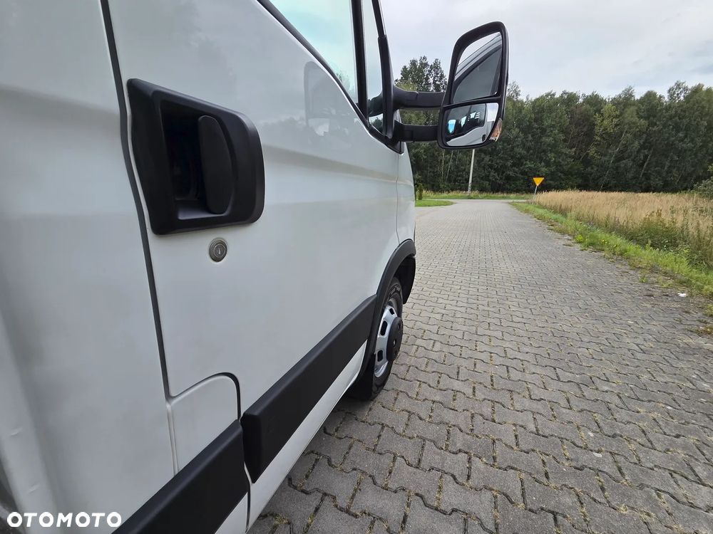 Iveco 35C15 - 15
