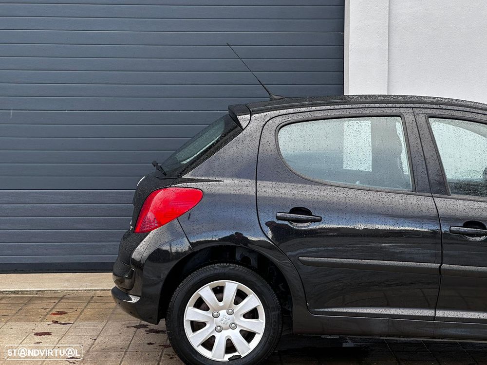 Peugeot 207 1.4 16V Active - 4