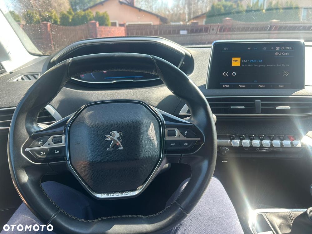 Peugeot 3008 1.2 PureTech Allure S&S - 6