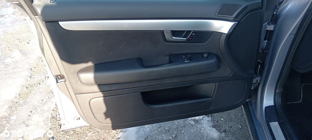 Audi A4 Avant 2.0 TDI - 14