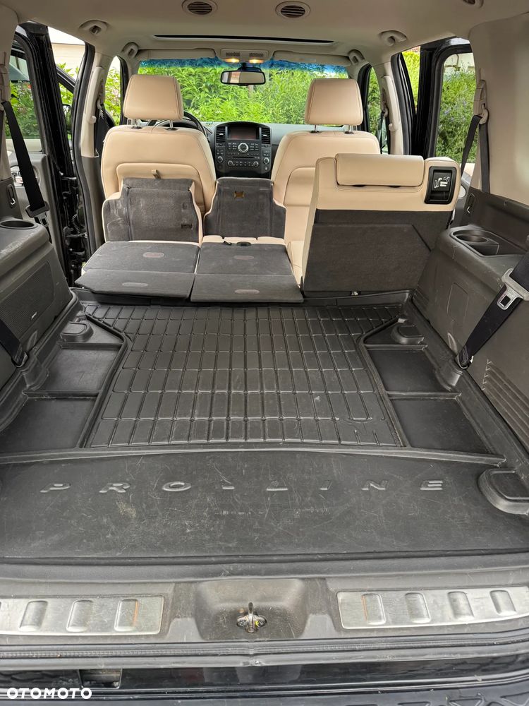 Nissan Pathfinder - 24