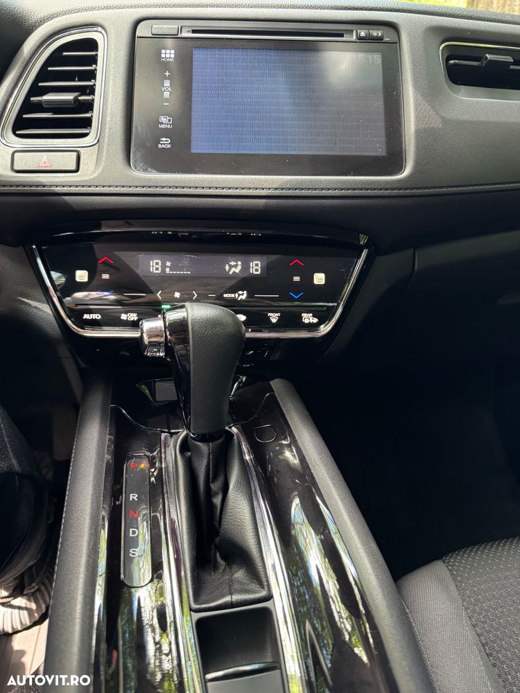 Honda HR-V 1.5 i-VTEC 4x2 CVT Elegance - 9