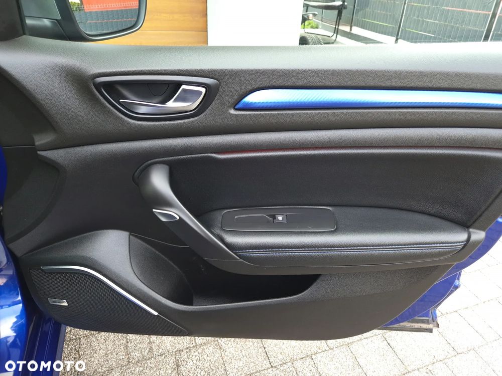Renault Megane ENERGY TCe 205 EDC GT - 21
