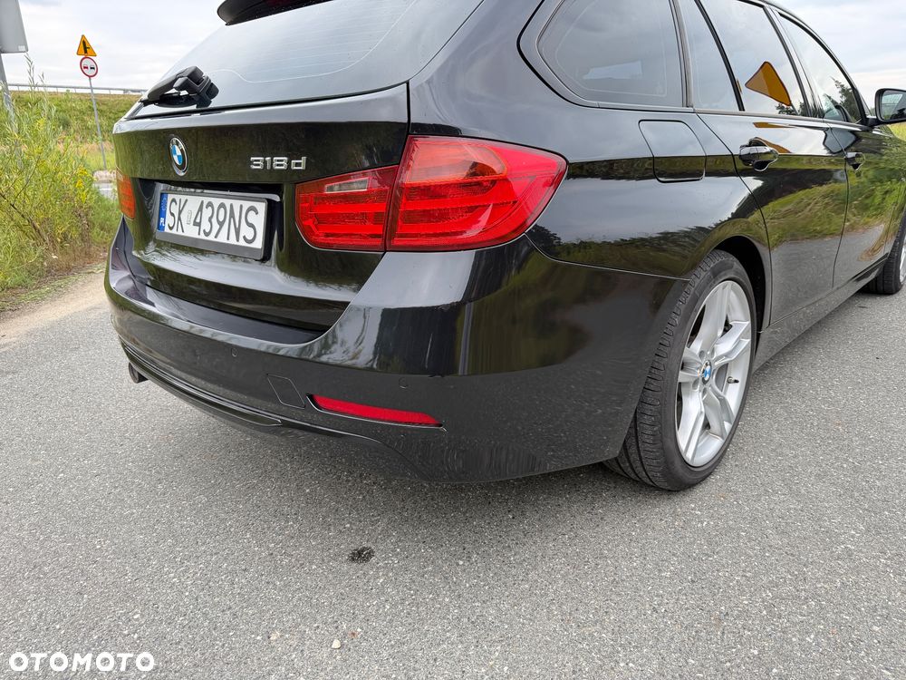 BMW Seria 3 318d Sport Line - 27