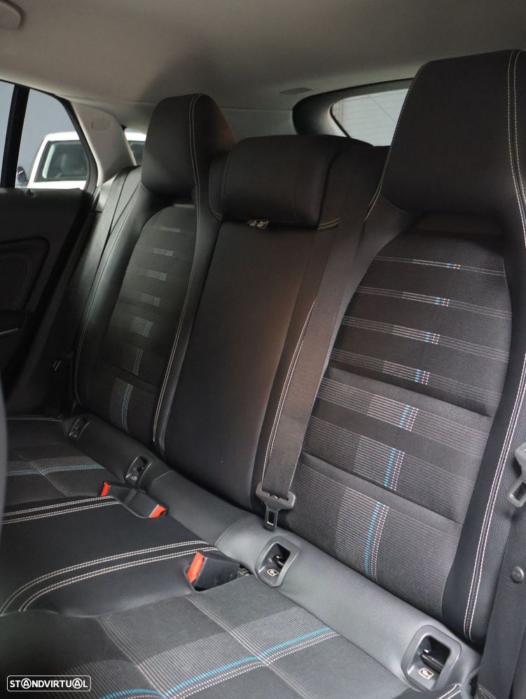 Mercedes-Benz CLA 180 d Shooting Brake Urban Aut. - 9