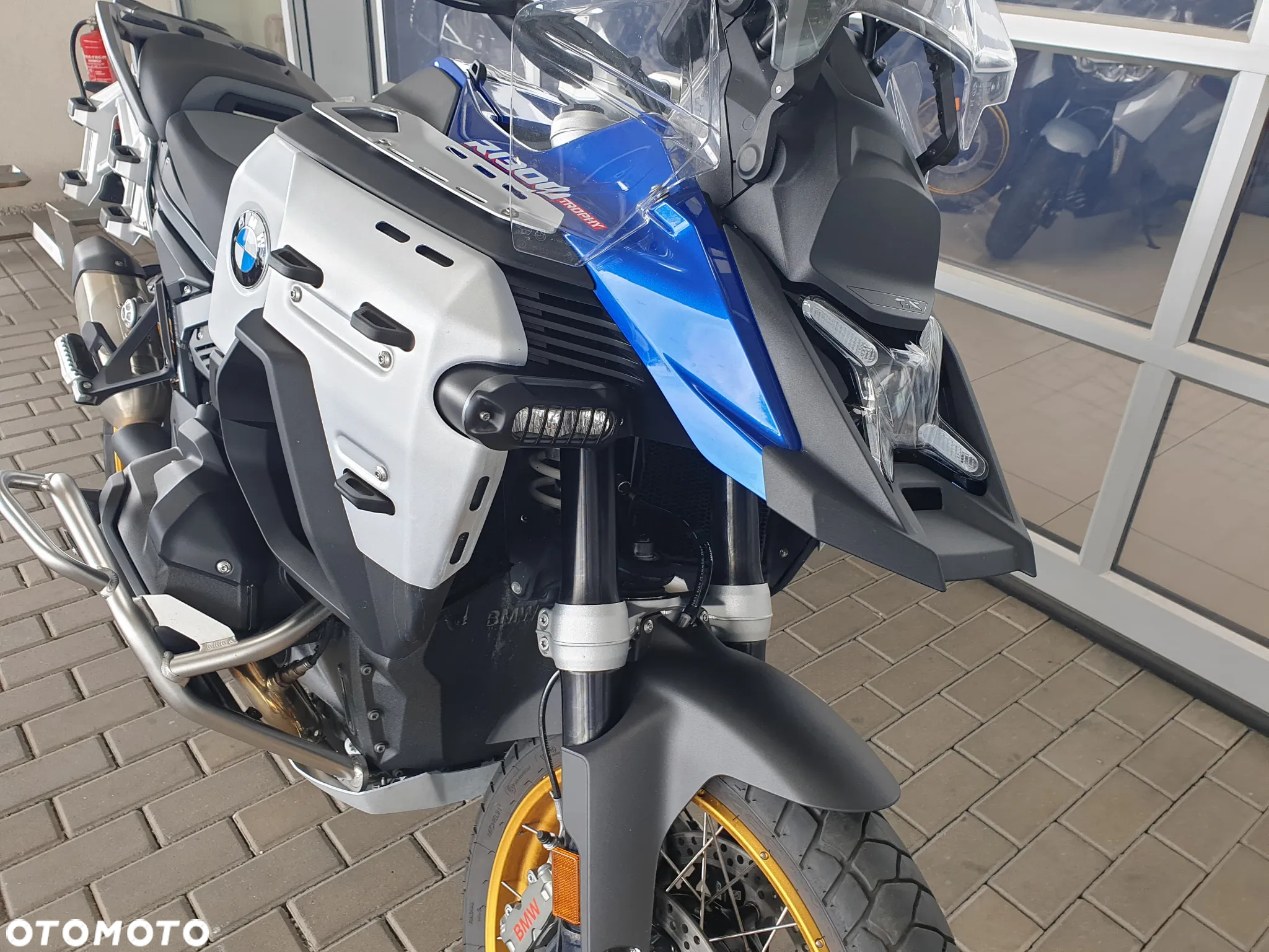 BMW R - 16