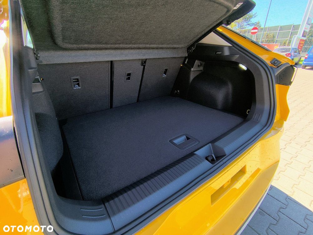 Volkswagen T-Roc 1.5 eTSI Life DSG - 32
