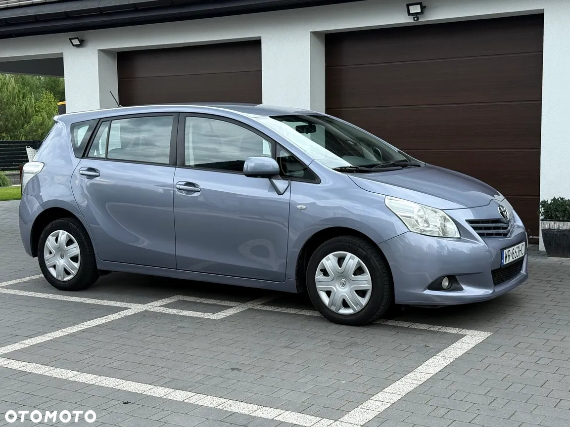 Toyota Verso 1.8 Edition - 9