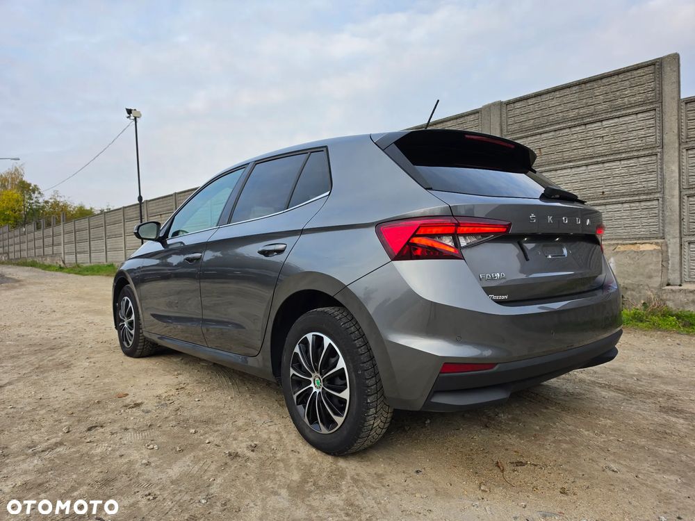 Skoda Fabia 2022 photo 4
