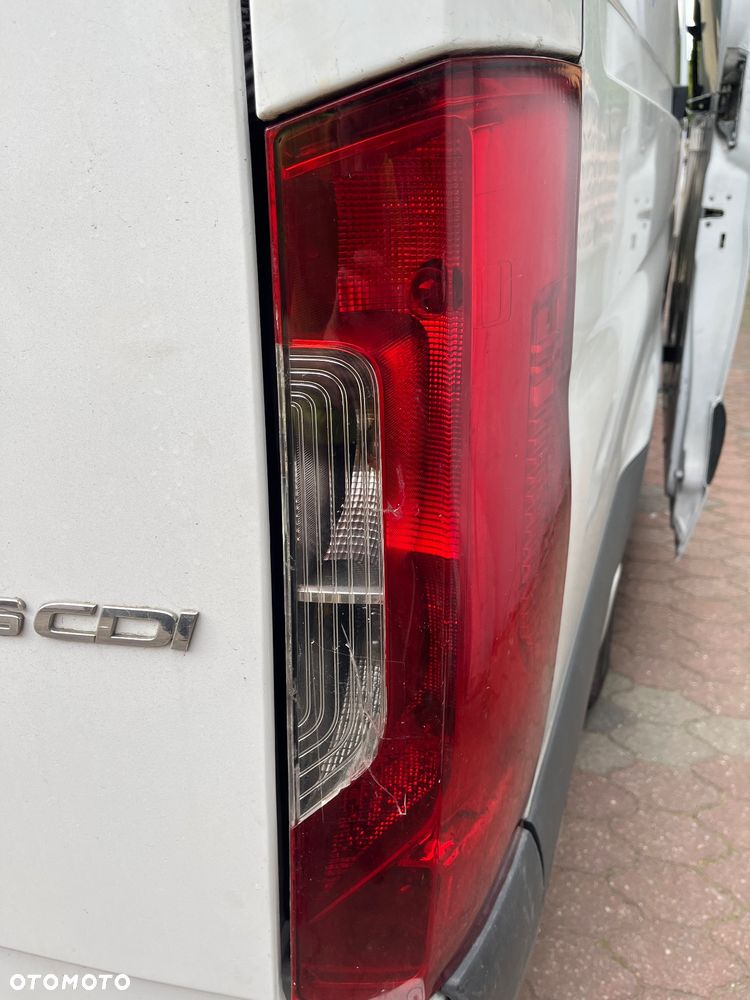 Klosze lamp tylnych Mercedes sprinter 907 - 3