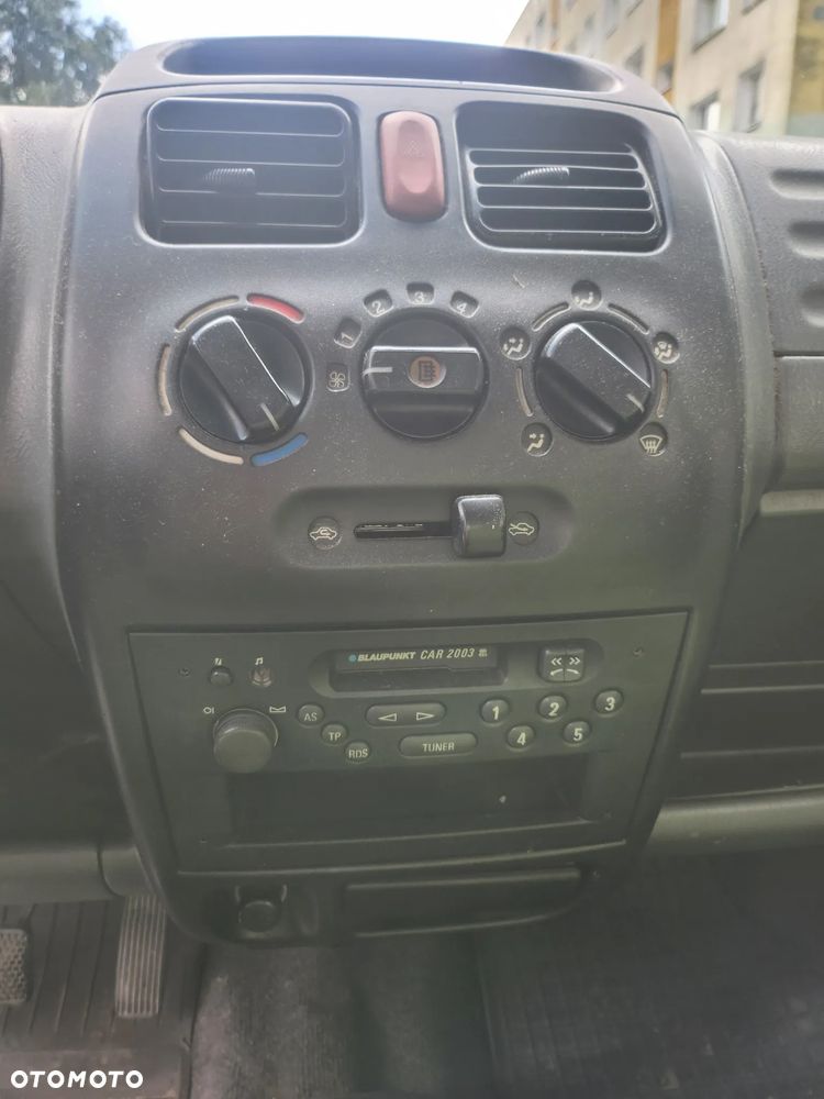 Opel Agila 1.2 Base / Club - 10
