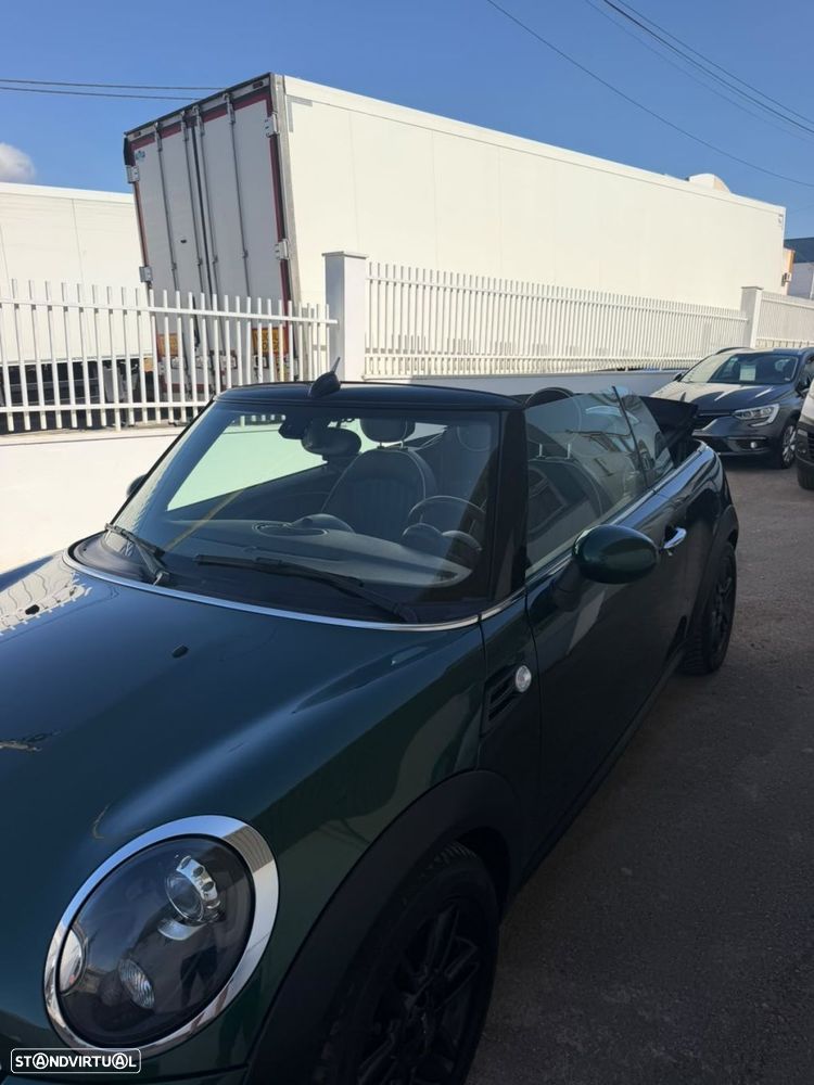 MINI Cabrio Cooper Auto - 27