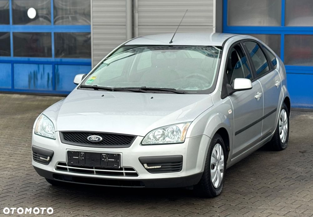 Ford Focus 1.6 16V Style - 8