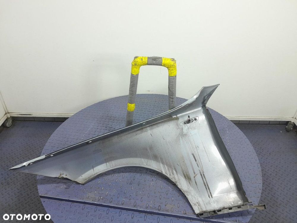 BMW 1 E87 BŁOTNIK PRZÓD PRZEDNI PRAWY A18 - 7