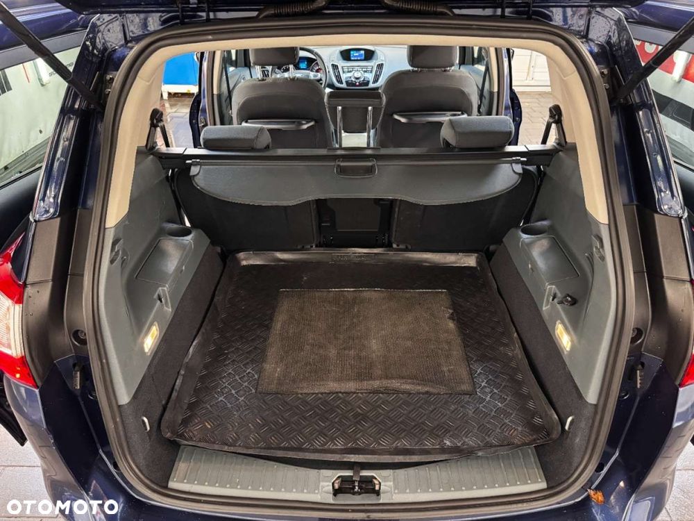 Ford Grand C-MAX - 33