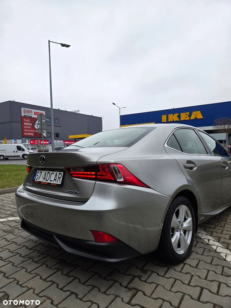 Lexus IS 300h Elite - 19