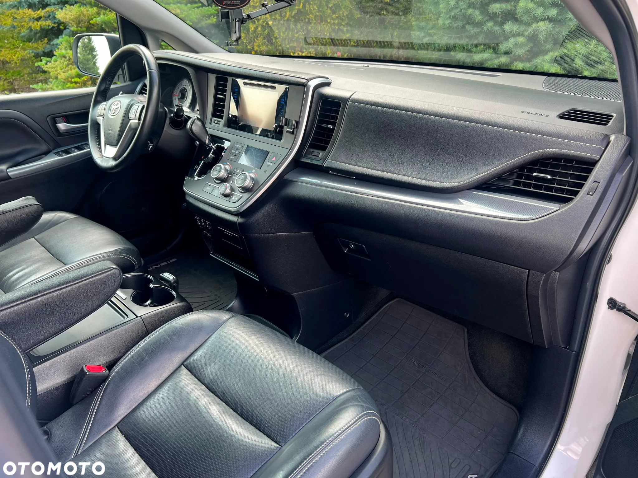 Toyota Sienna 3.5 V6 SE - 30