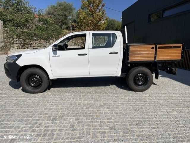 Toyota Hilux 2.4 D-4D 4WD CD CH - 5