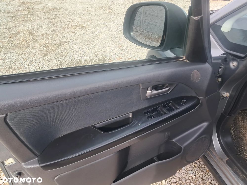 Fiat Sedici - 7