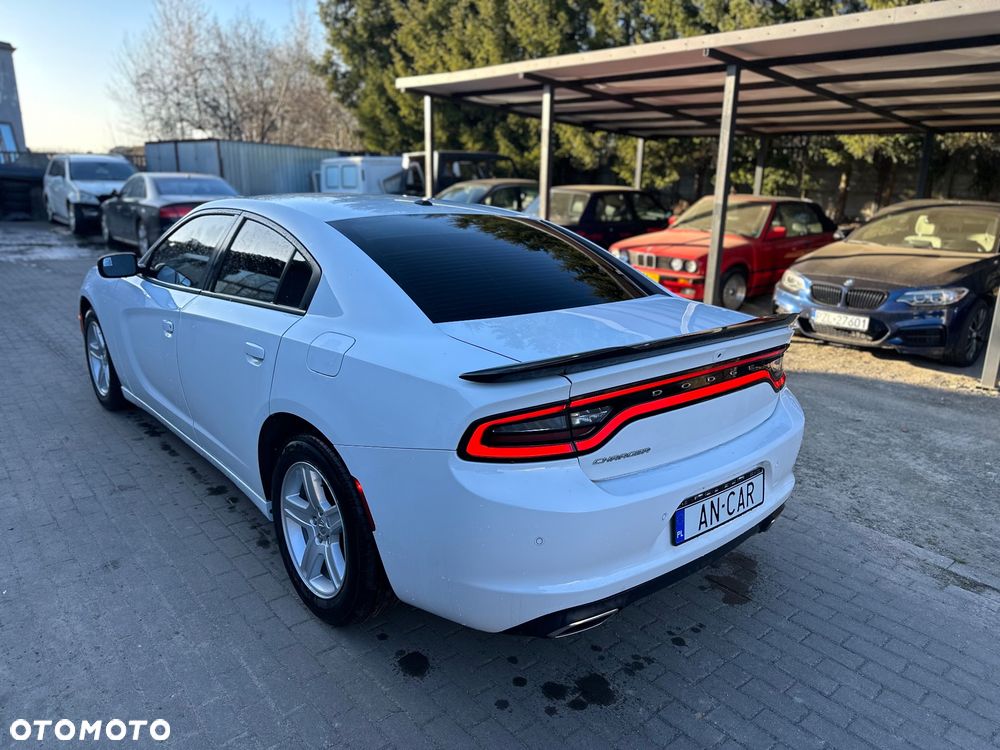 Dodge Charger 3.6 GT - 5