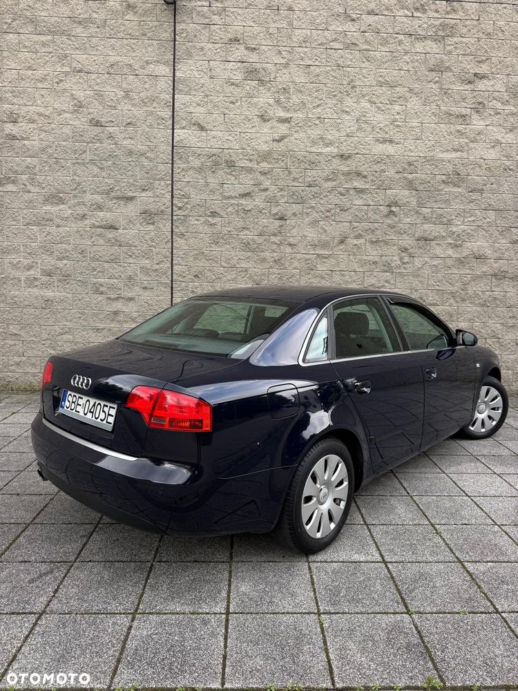 Audi A4 Limousine - 5
