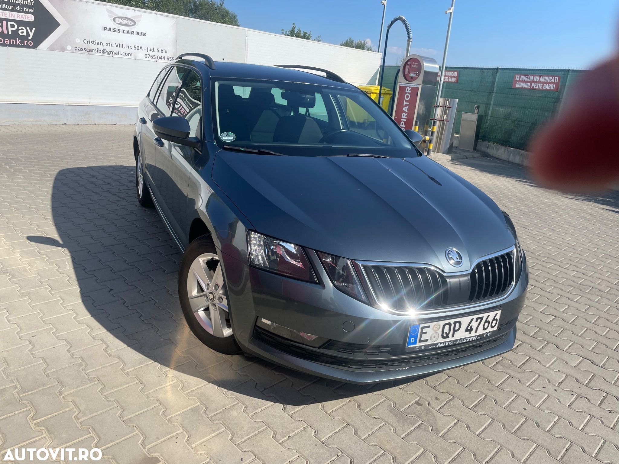 Skoda Octavia 2.0 TDI ELEGANCE DSG - 1