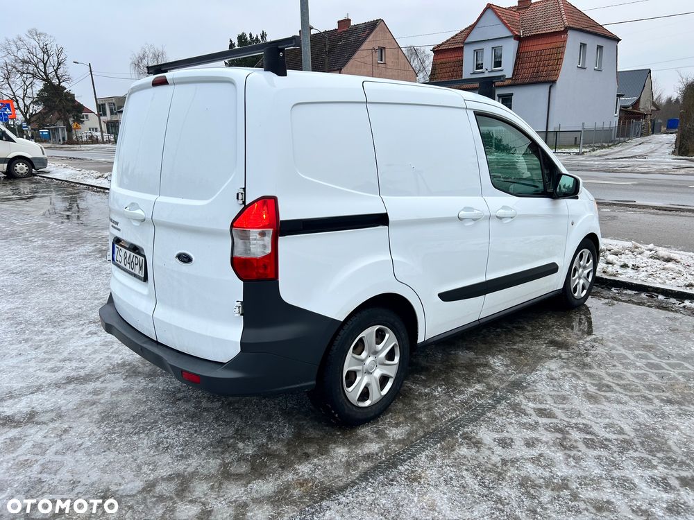 Ford Transit Courier - 3