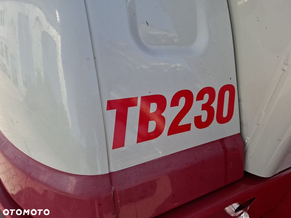 Takeuchi TB 230 - 10