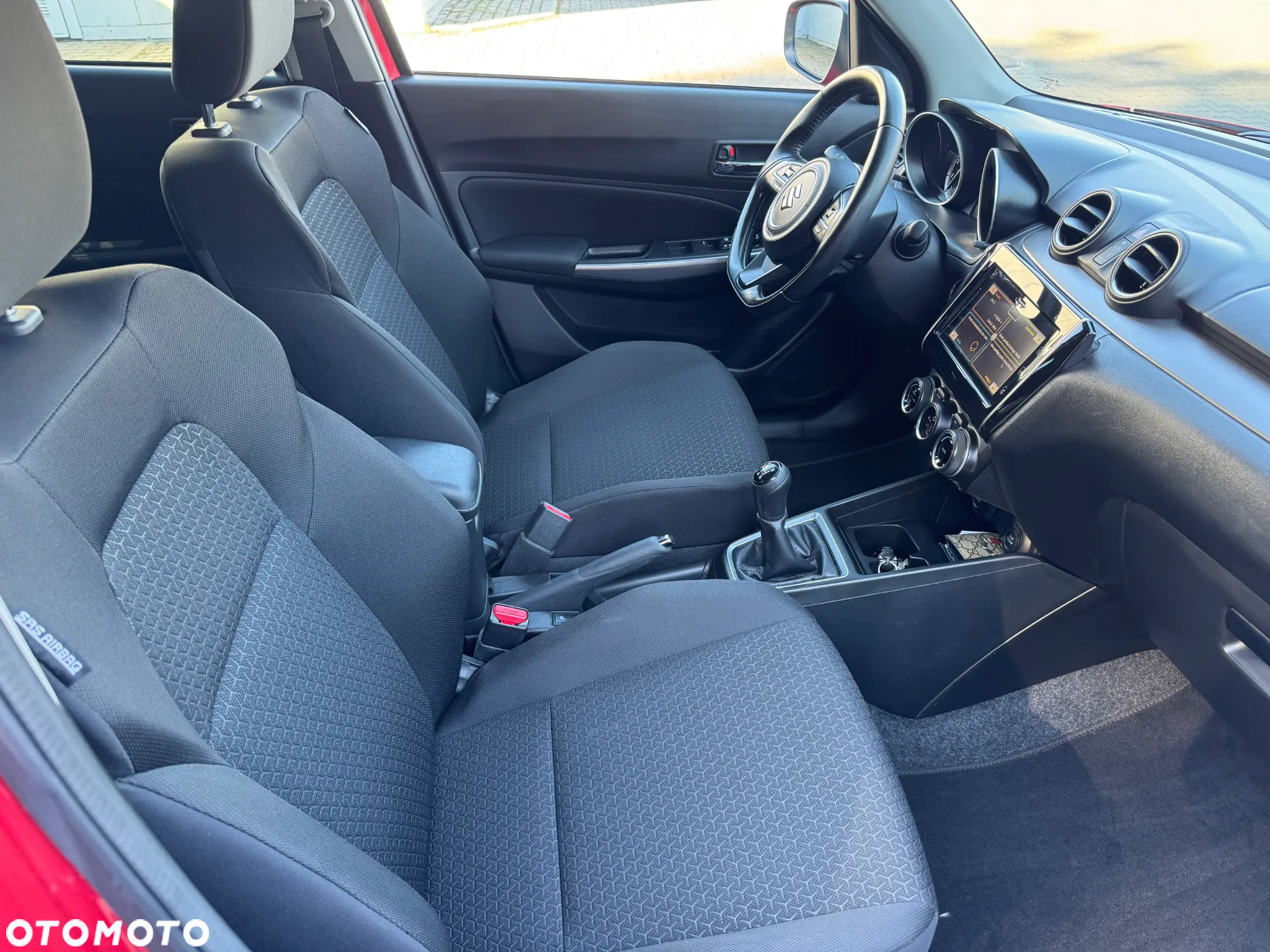 Suzuki Swift 1.2 Dualjet SHVS Premium Plus - 11