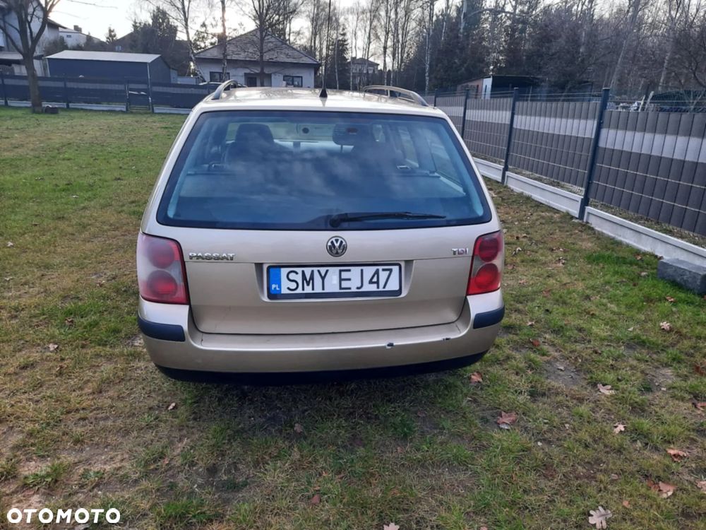 Volkswagen Passat 1.9 TDI Comfortline - 6
