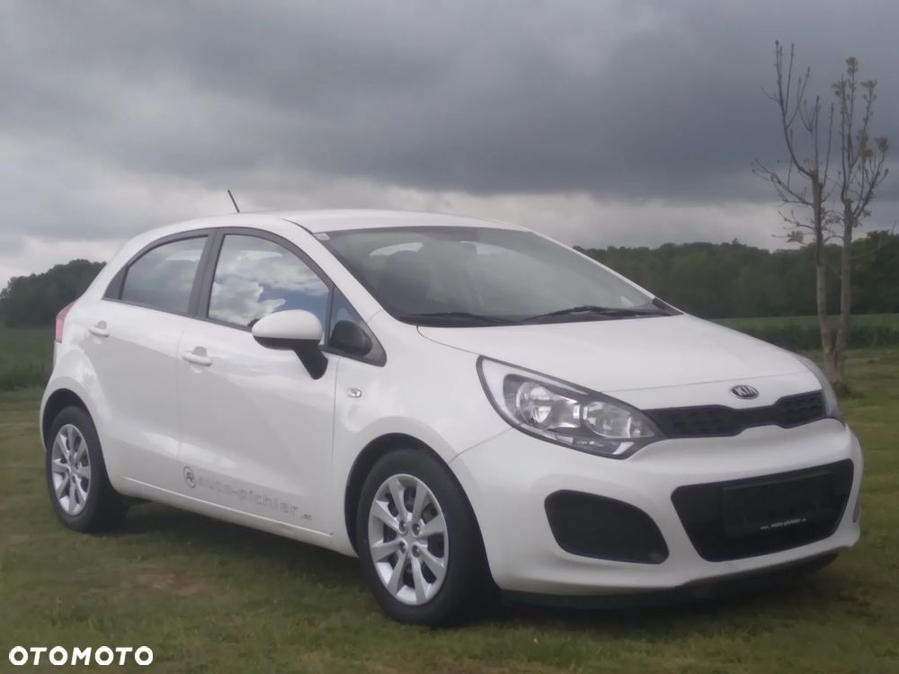 Kia Rio - 1