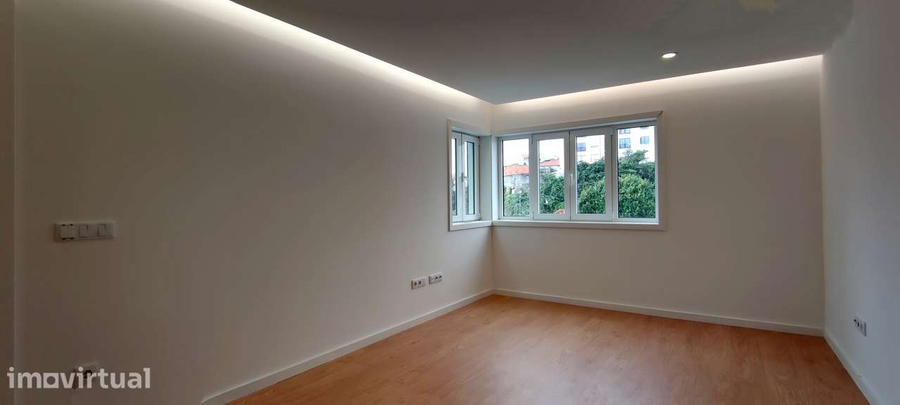 T1 Terraço | Suite | Lugar Estacionamento - Grande imagem: 2/18