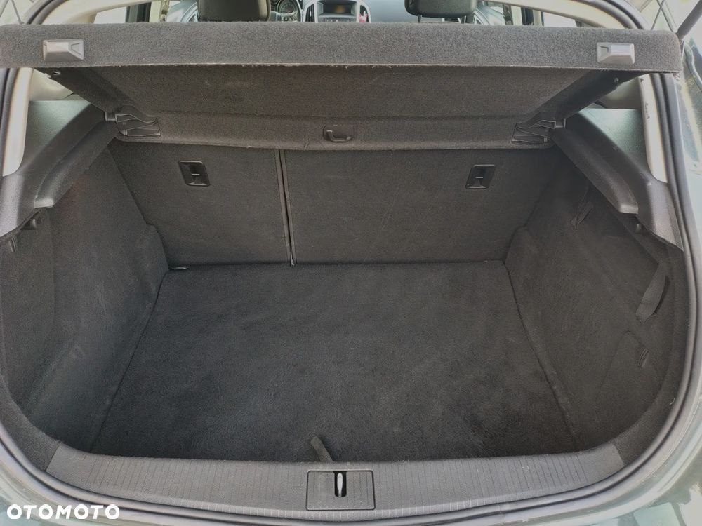 Opel Astra 1.6 Turbo Innovation - 22