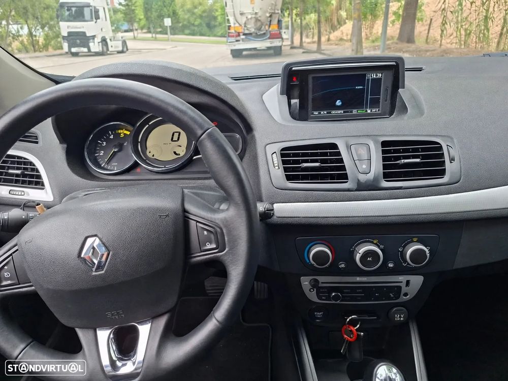 Renault Mégane Sport Tourer ENERGY dCi 130 Start & Stopp Dynamique - 2