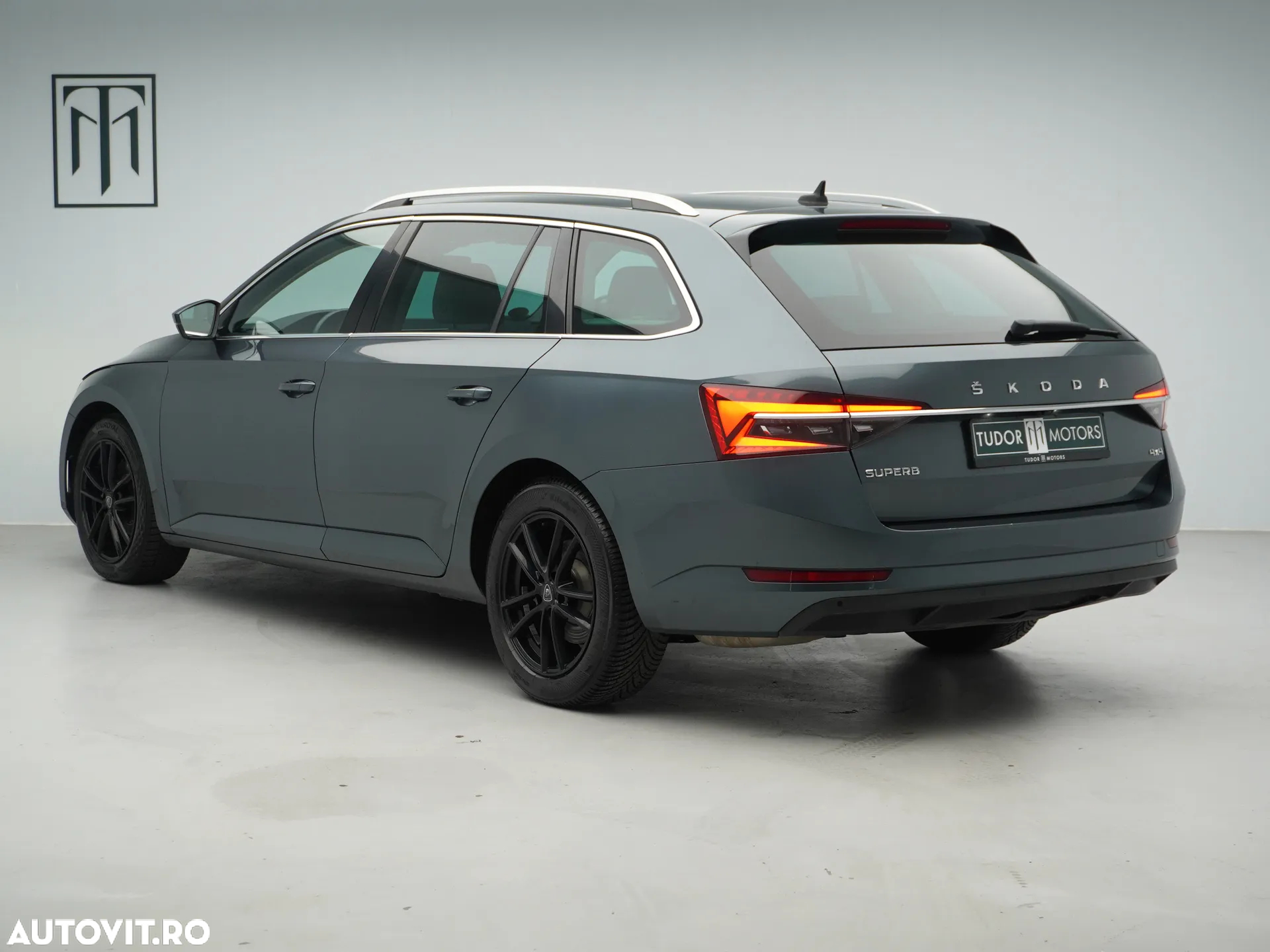 Skoda Superb 2.0 TDI 4X4 DSG Style - 3