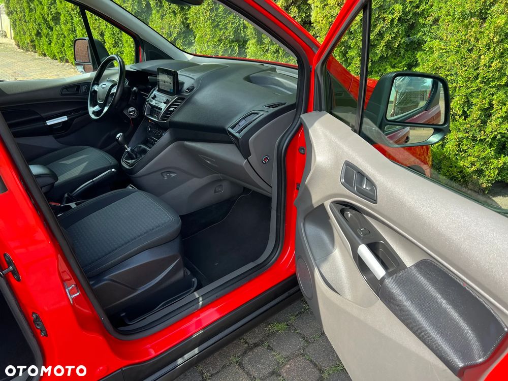 Ford Tourneo Connect - 17