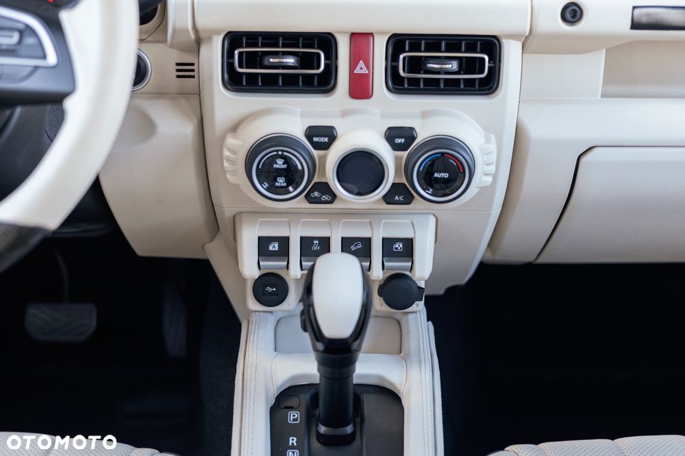 Suzuki Jimny 1.5 Elegance - 33