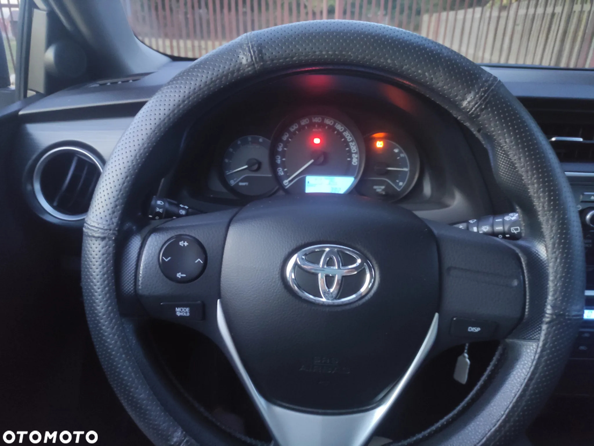 Toyota Auris 1.4 D-4D Active - 9