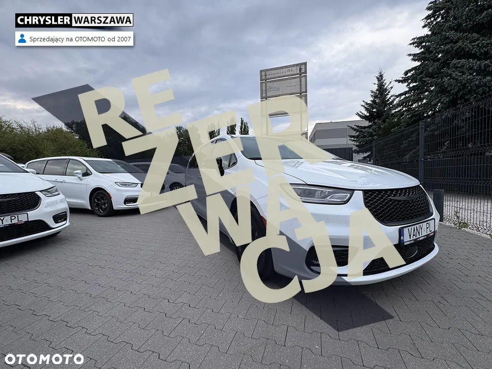 Chrysler Pacifica - 2