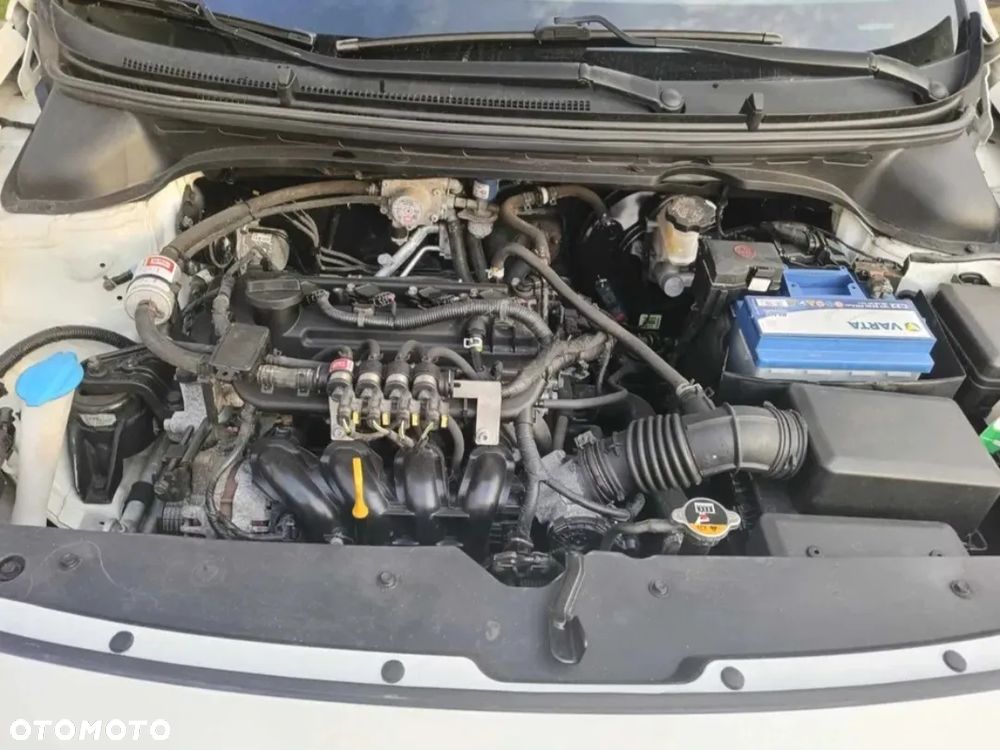 Hyundai i20 1.2 BlueDrive Classic + - 8