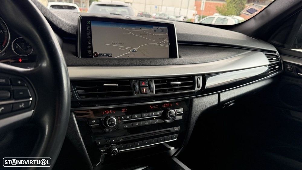 BMW X5 25 d sDrive Comfort 7L - 25