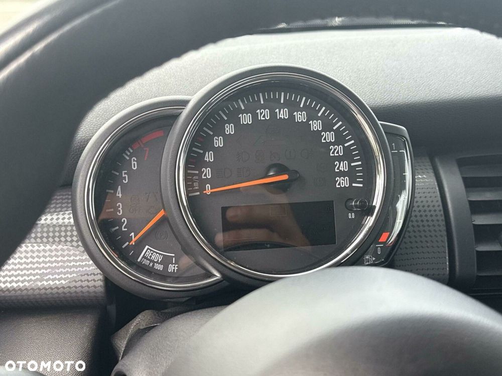 MINI Cooper Standard - 13