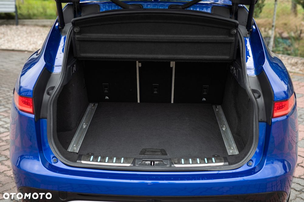 Jaguar F-Pace 3.0 TDV6 AWD R-Sport - 16