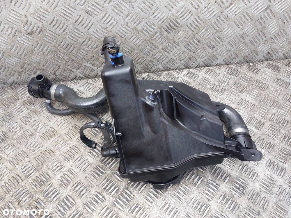 ZBIORNICZEK WYRÓWNAWCZY + PRZEWÓD WĄŻ RURA WODY BMW E90 2.0 D 7810592 - 2