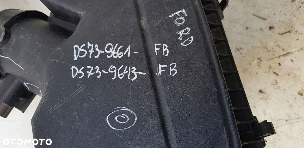 obudowa filtr powietrza Ford Mondeo mk5 - 9
