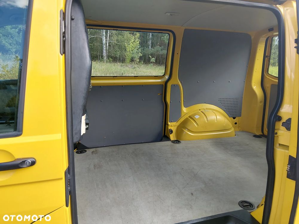 Volkswagen Transporter - 16