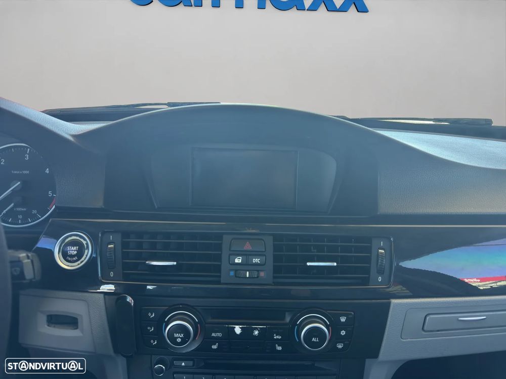 BMW 320 d Luxury Line - 13