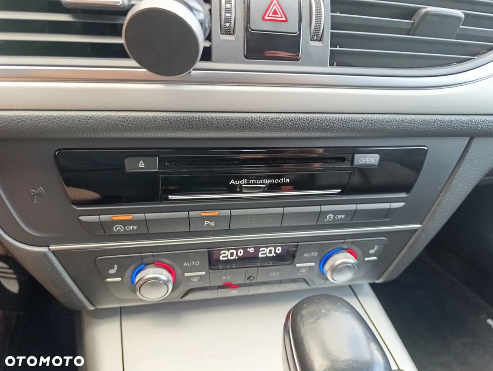 Audi A6 Avant 2.0 TDI Ultra DPF S tronic - 33
